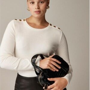 J. Crew Perfect Fit Long-Sleeve Crewneck T-Shirt Size M Ivory Gold Lion Buttons